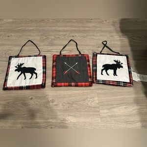Plaid Moose and Arrow Wall Decor Set